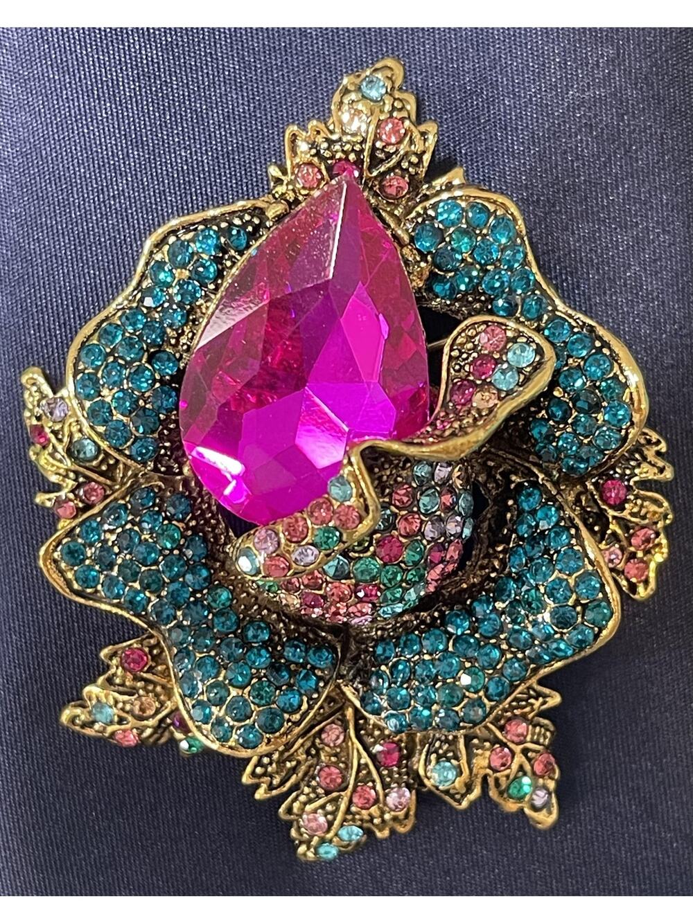 NWOT Pink Blue Rhinestone Flower Spray Brooch Large Crystal Gold Tone Leaf